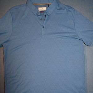Men's Light Blue Polo with Subtle Diamond Texture - Modern Athletic
